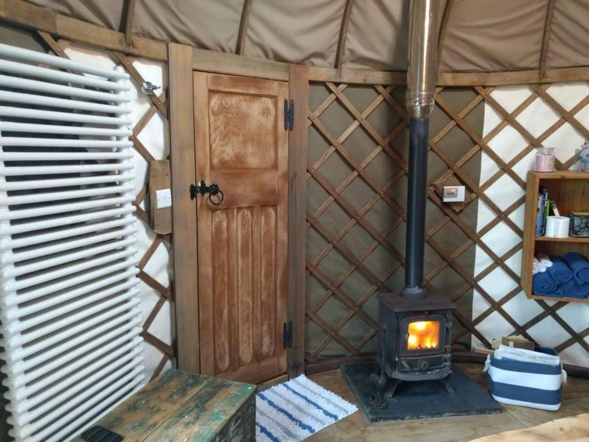 Bembridge Harbour Yurt - Log Burner - Wifi Villa Exterior photo