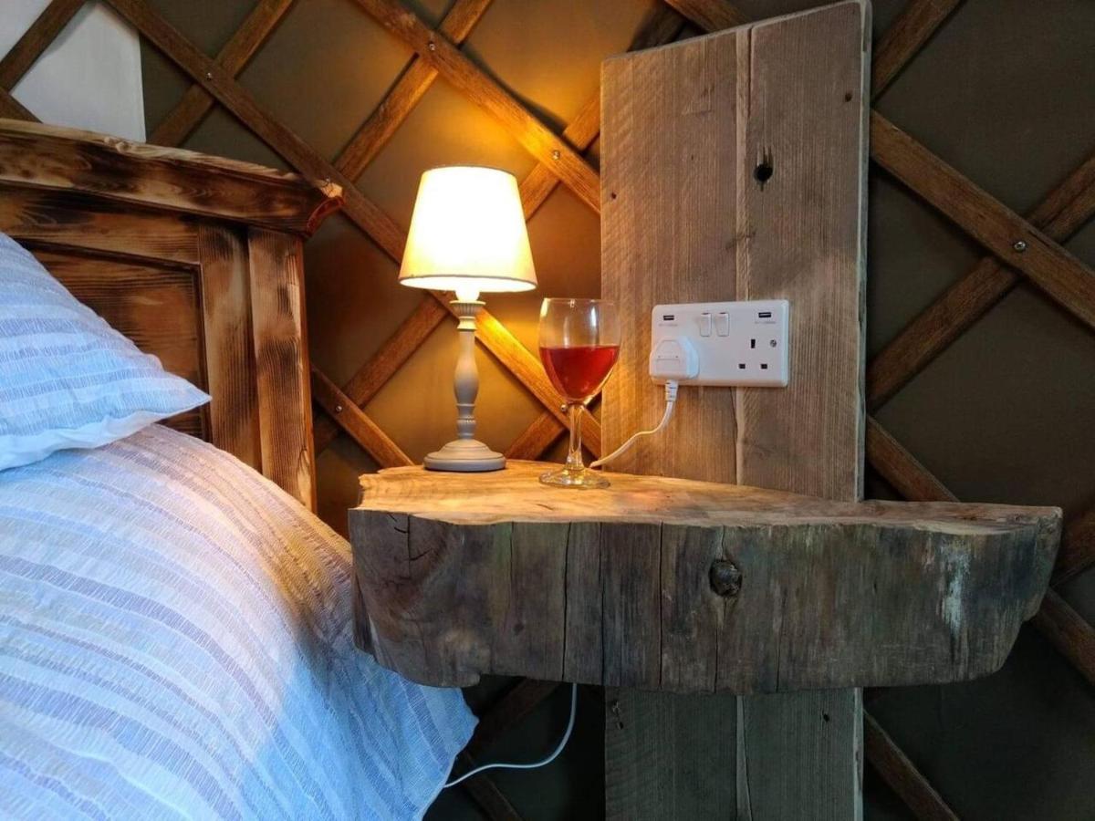 Bembridge Harbour Yurt - Log Burner - Wifi Villa Exterior photo