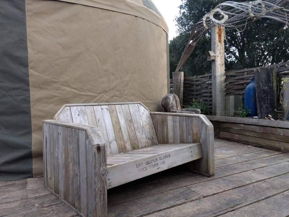 Bembridge Harbour Yurt - Log Burner - Wifi Villa Exterior photo